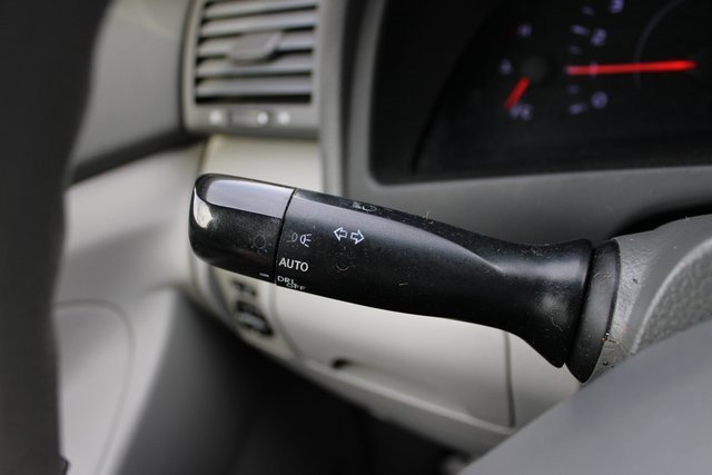 Used 2010 Toyota Camry LE image 13