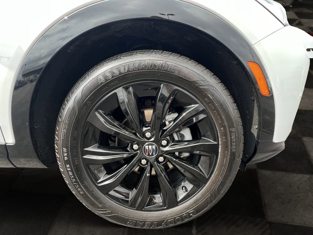 Certified 2025 Buick Envista Sport Touring image 11