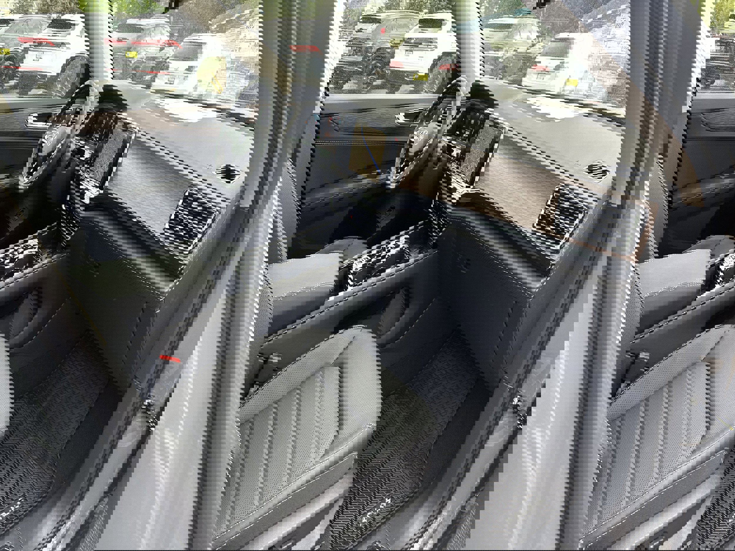 New 2025 Volkswagen Atlas SEL image 37