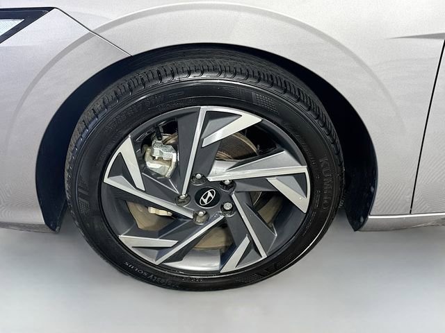 Certified 2025 Hyundai Elantra Sport FWD image 4