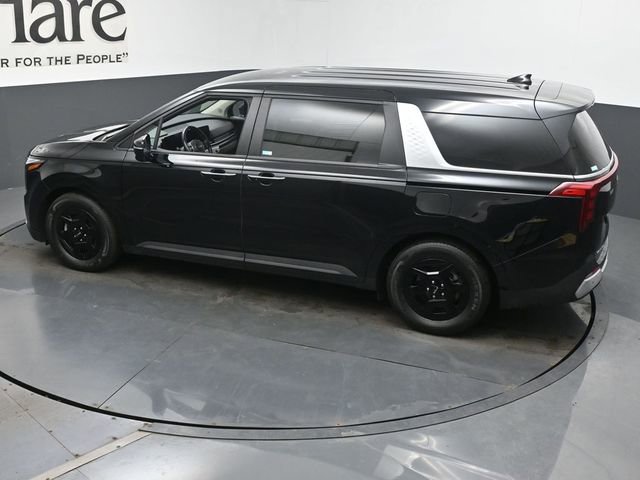Used 2025 Kia Carnival FWD image 41