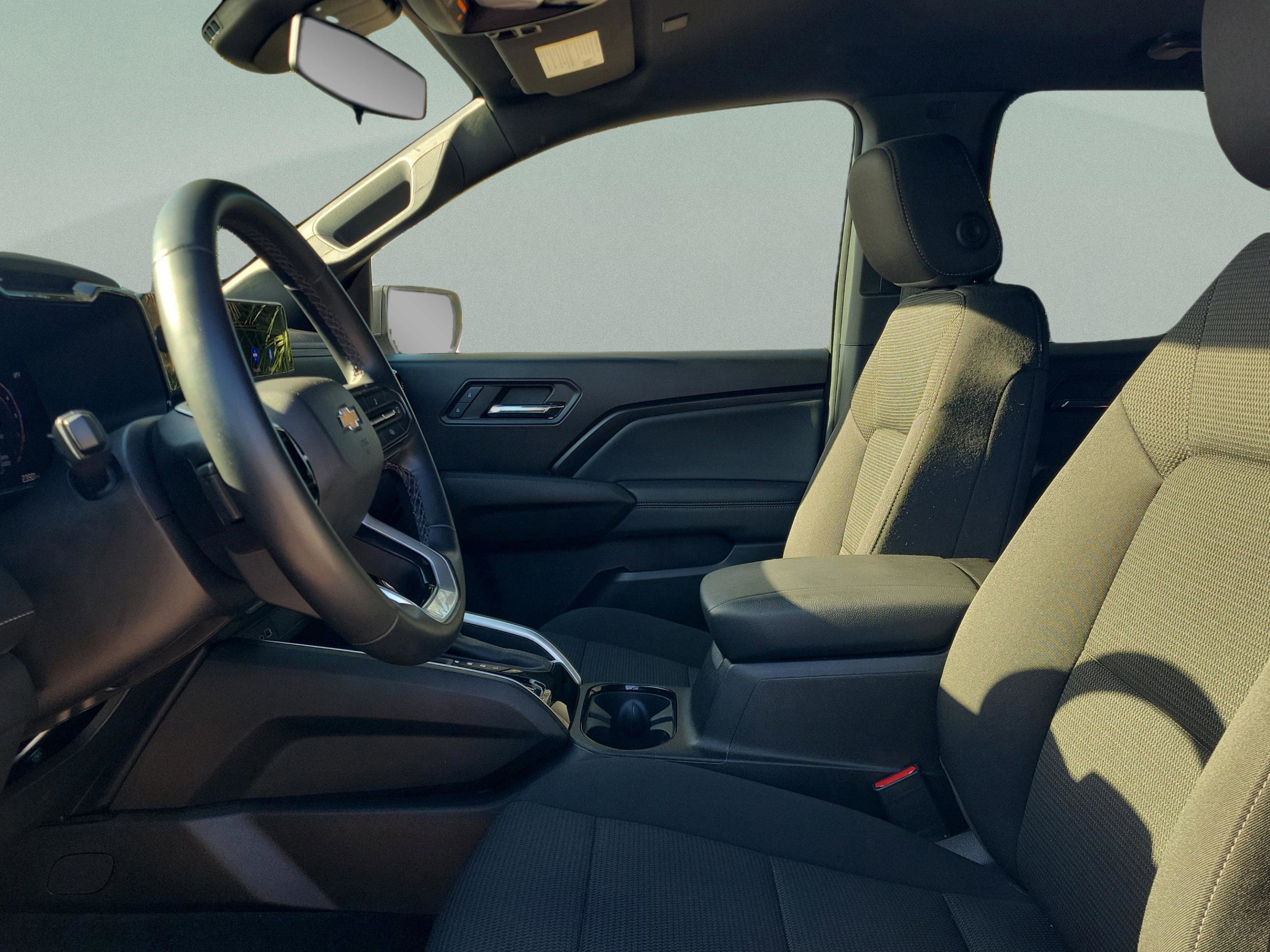 Used 2024 Chevrolet Colorado LT w/ LT Convenience Package image 20