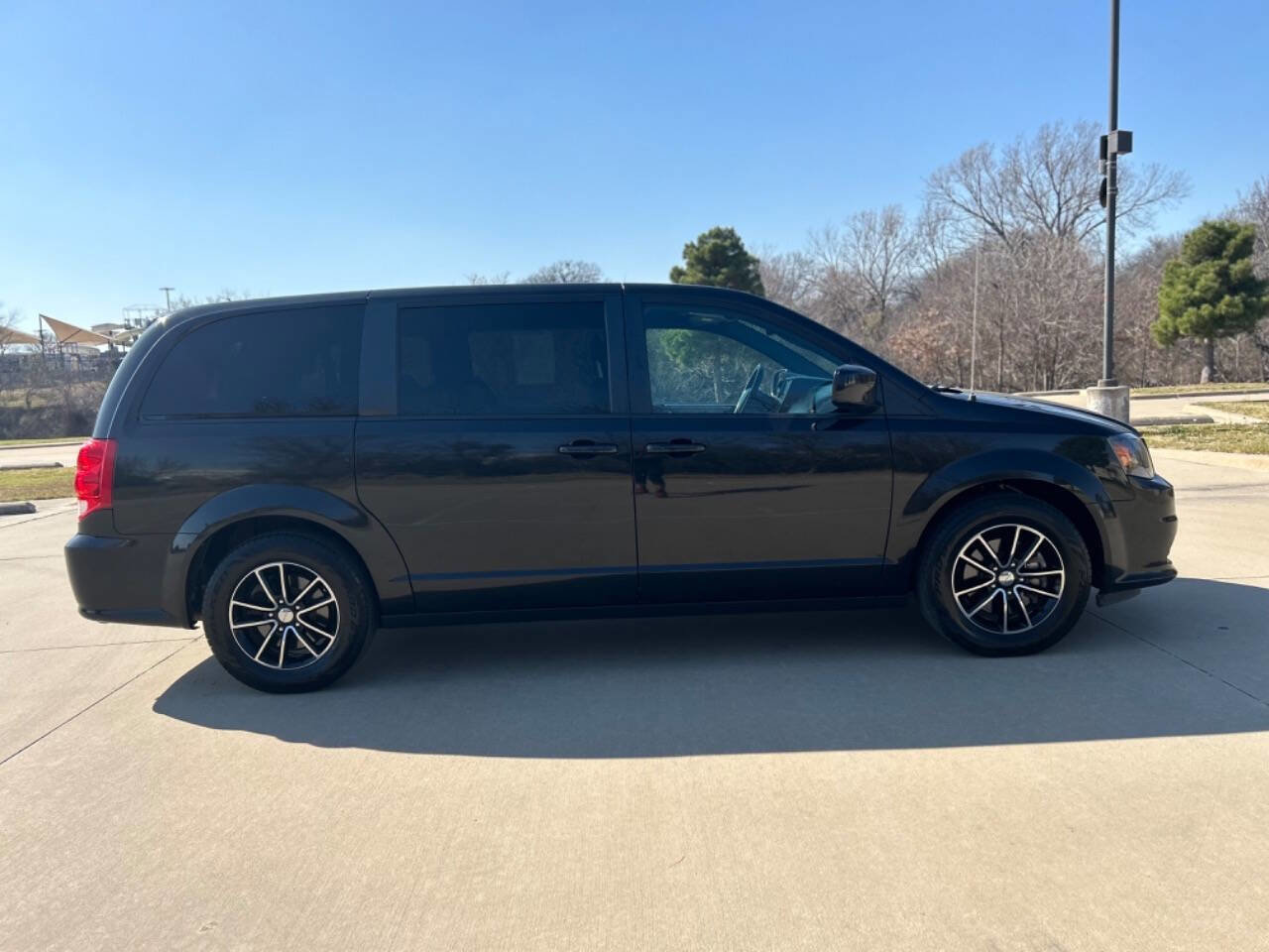 Used 2019 Dodge Grand Caravan GT image 5