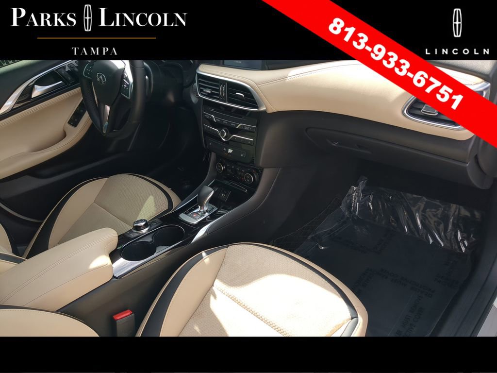 Used 2018 INFINITI QX30 image 10