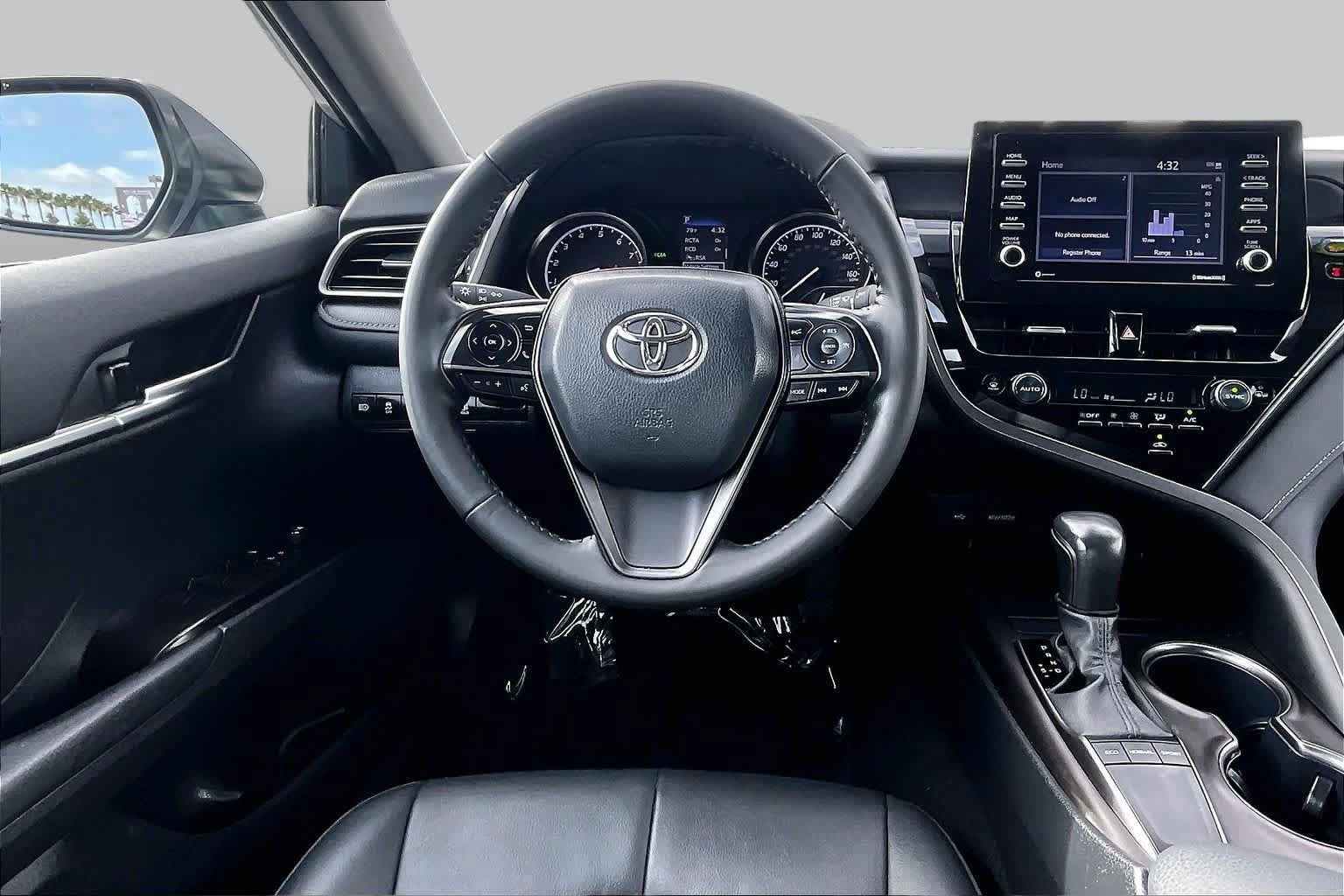 Used 2024 Toyota Camry SE w/ Convenience Package FWD image 5
