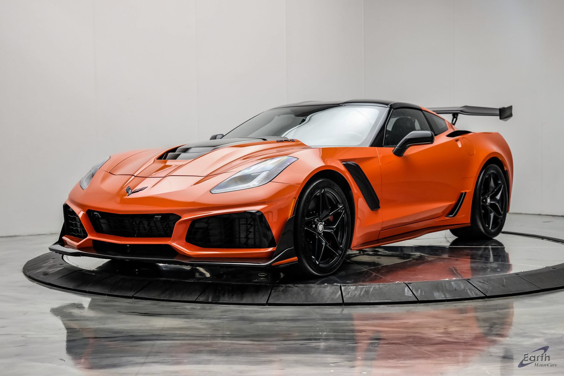 Used 2019 Chevrolet Corvette ZR1 RWD image 8