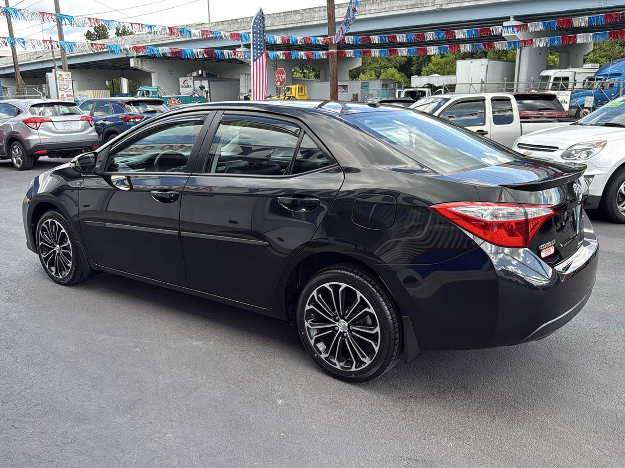 Used 2015 Toyota Corolla S Premium FWD image 7