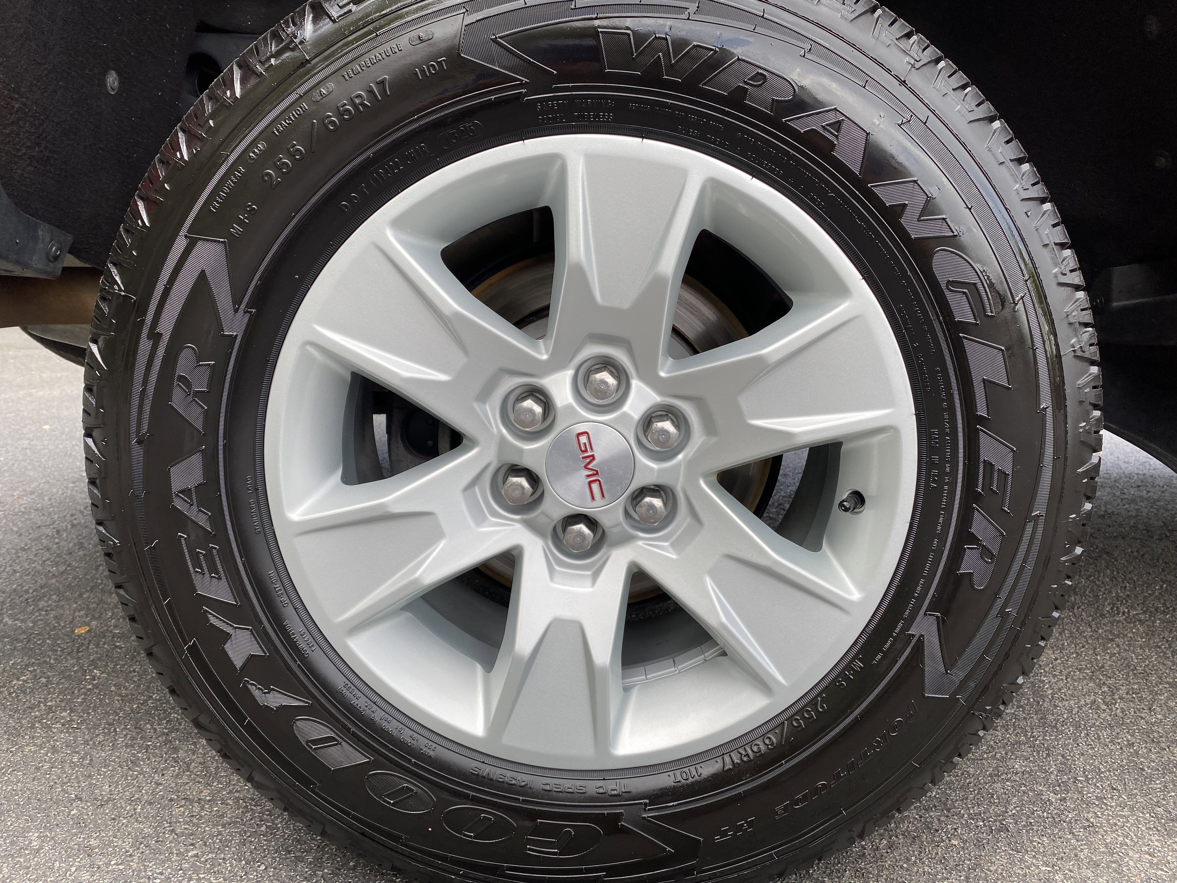 Used 2018 GMC Canyon SLE image 40