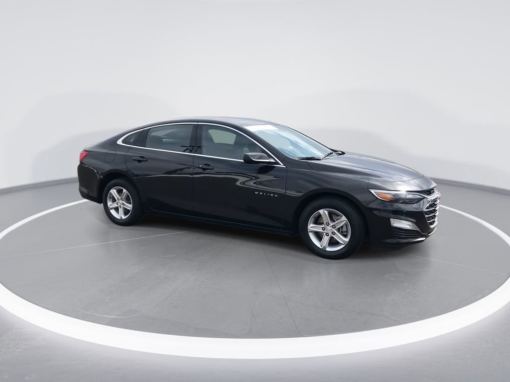 Used 2024 Chevrolet Malibu LS image 2