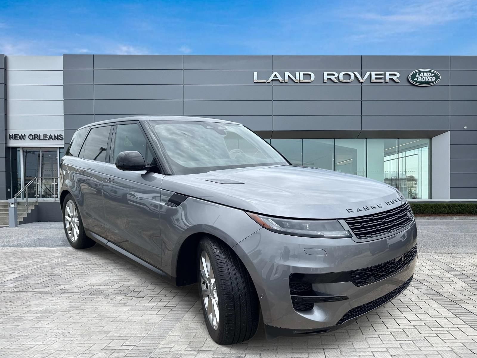 Used 2025 Land Rover Range Rover Sport AWD/4WD image 5