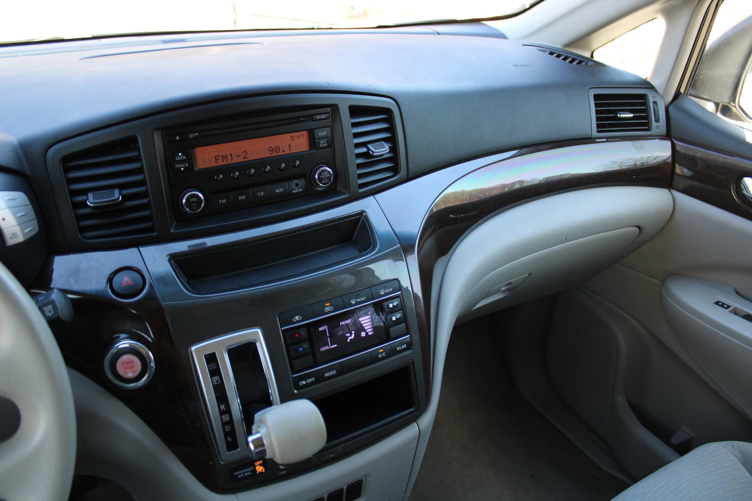 Used 2015 Nissan Quest S image 12