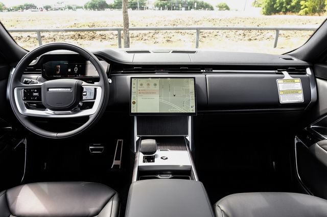 New 2026 Land Rover Range Rover SE AWD/4WD image 16