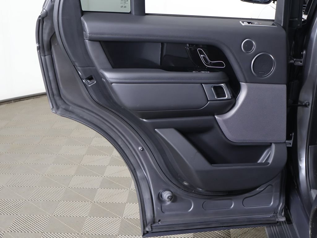 Used 2019 Land Rover Range Rover HSE image 31