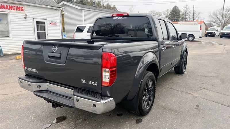 Used 2013 Nissan Frontier SL image 3