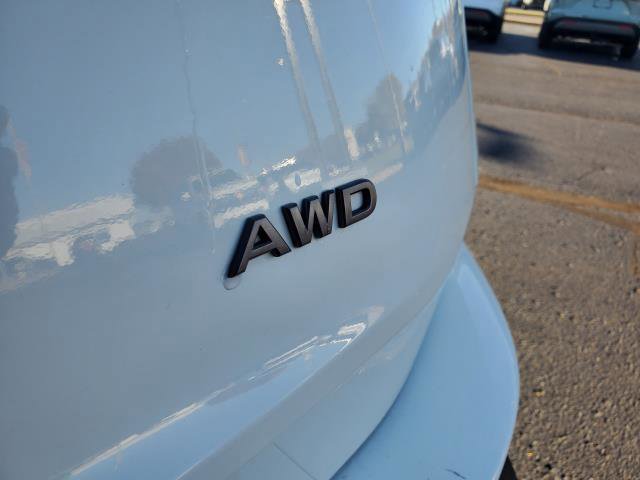 Used 2024 Nissan Rogue S image 27