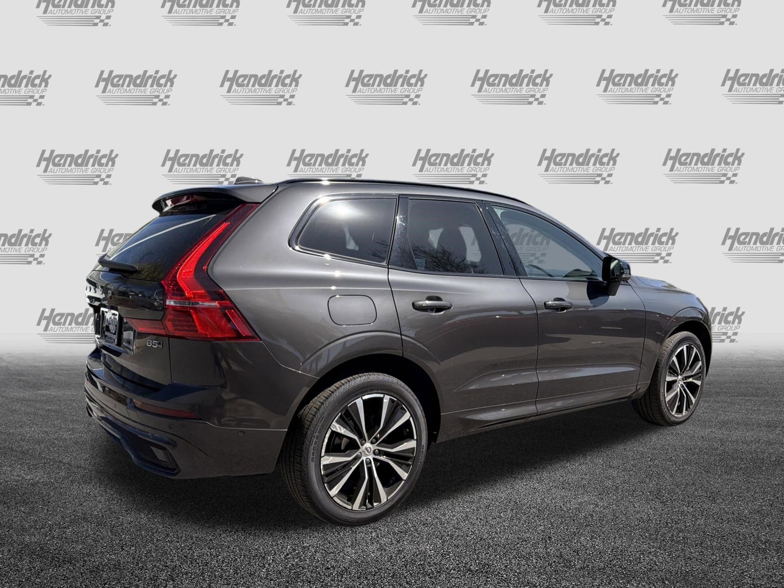 Certified 2025 Volvo XC60 B5 Plus image 11