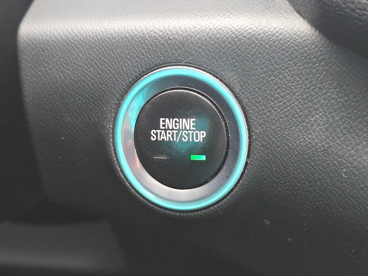 Used 2023 GMC Terrain SLT image 19