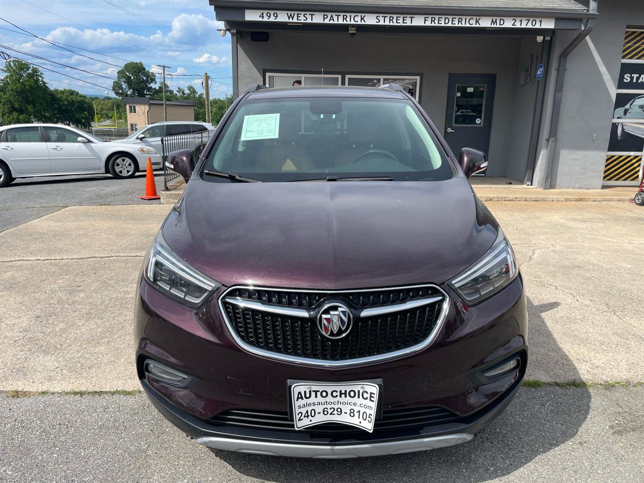 Used 2017 Buick Encore Essence FWD image 3