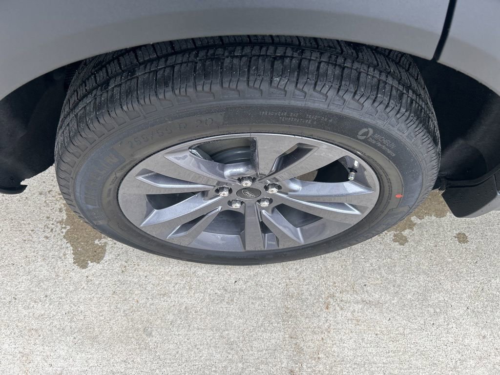 Used 2026 Ford Explorer Active w/ Active Comfort Package image 34