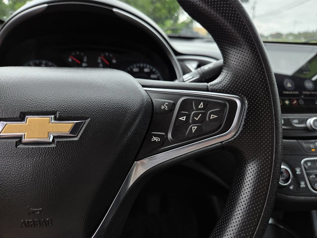 Used 2025 Chevrolet Malibu LT FWD image 21