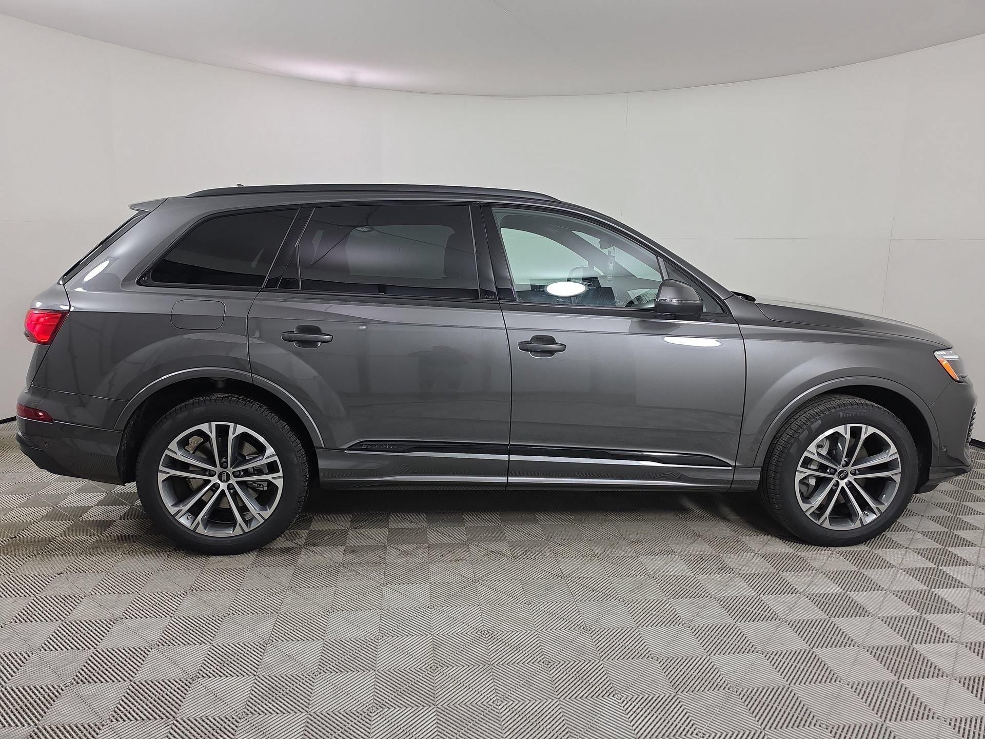 New 2026 Audi Q7 2.0T Premium AWD/4WD image 8