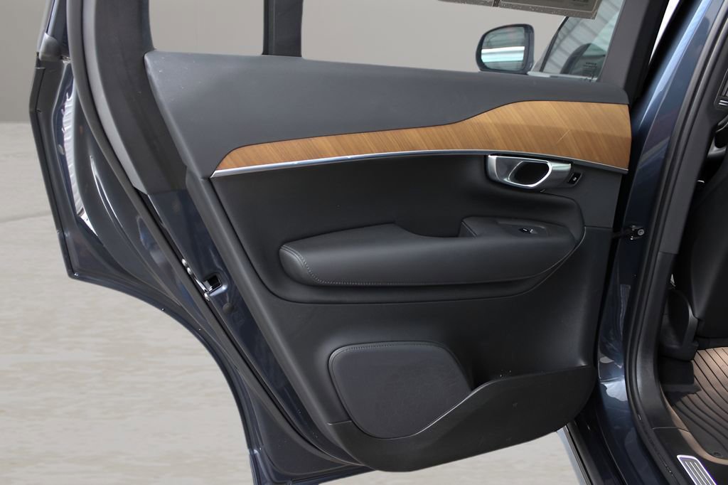 Certified 2024 Volvo XC90 T8 Plus w/ Protection Package image 10