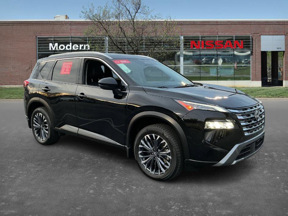 Certified 2025 Nissan Rogue SL w/ Tech Package image 5