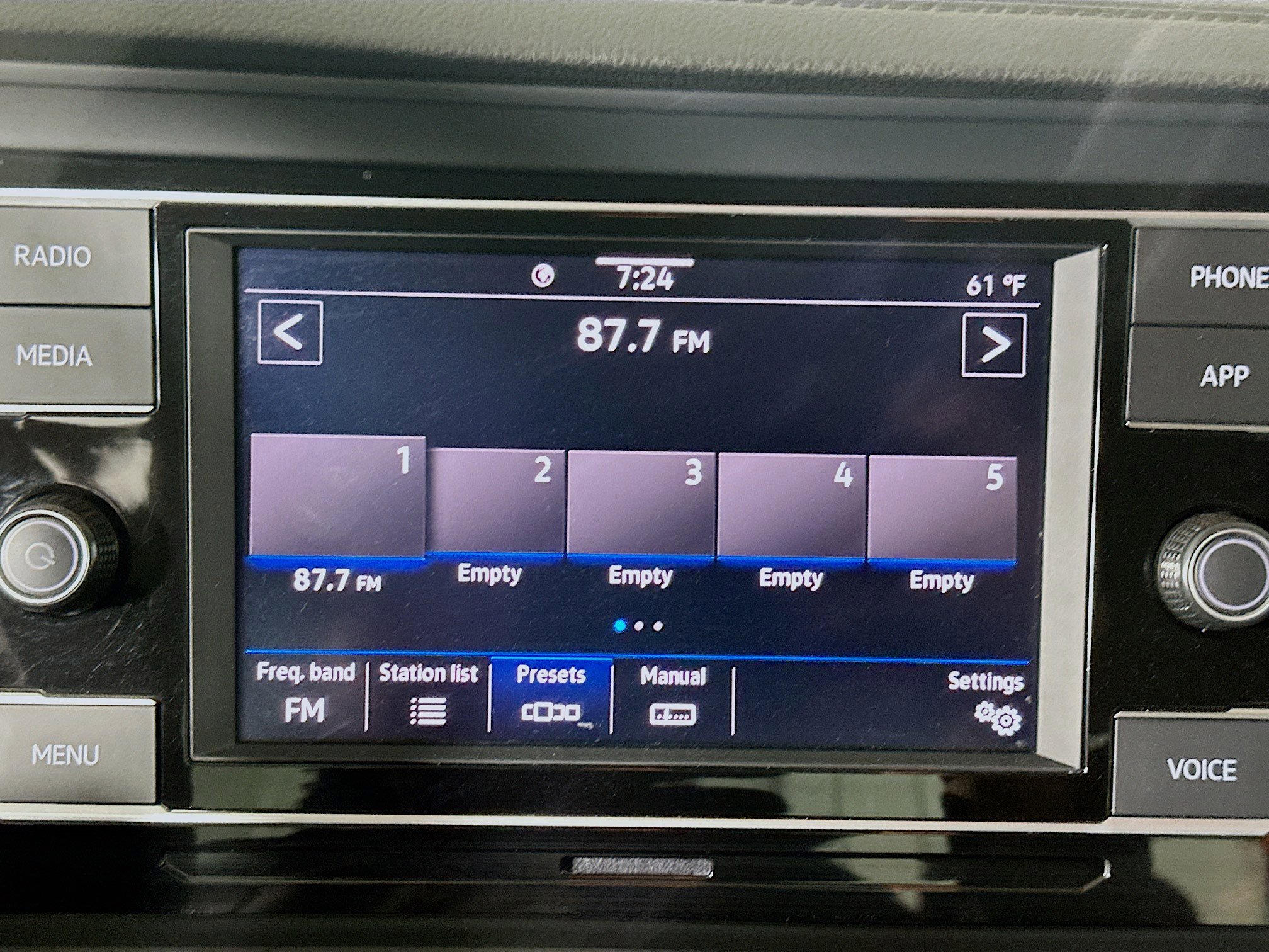 Used 2024 Volkswagen Jetta S image 21