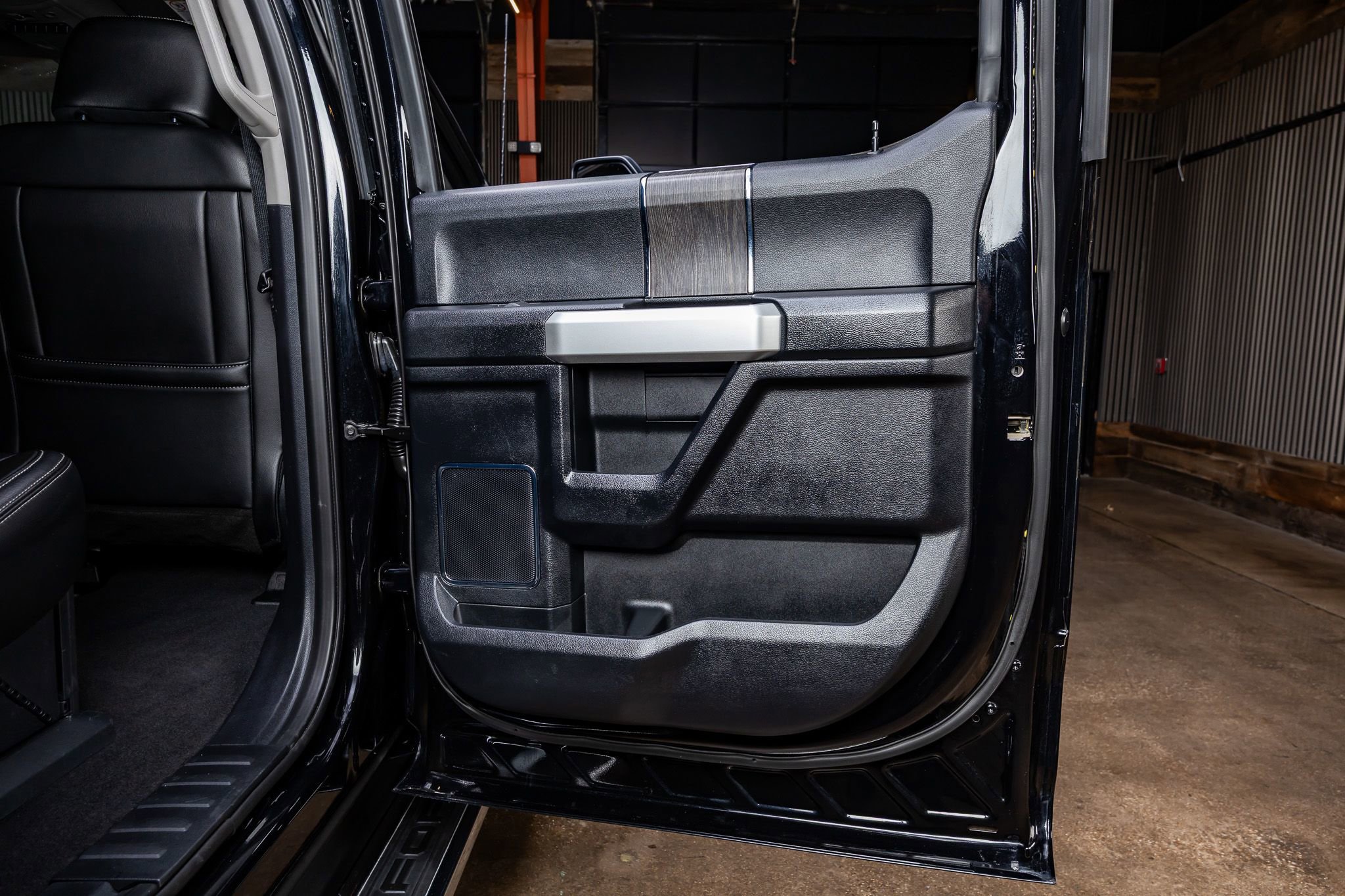 Used 2021 Ford F250 Lariat w/ Lariat Value Package image 39