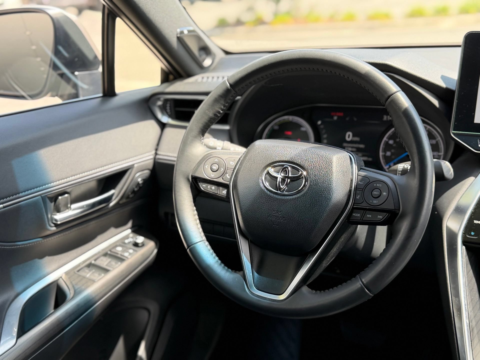 Used 2024 Toyota Venza XLE AWD/4WD image 19