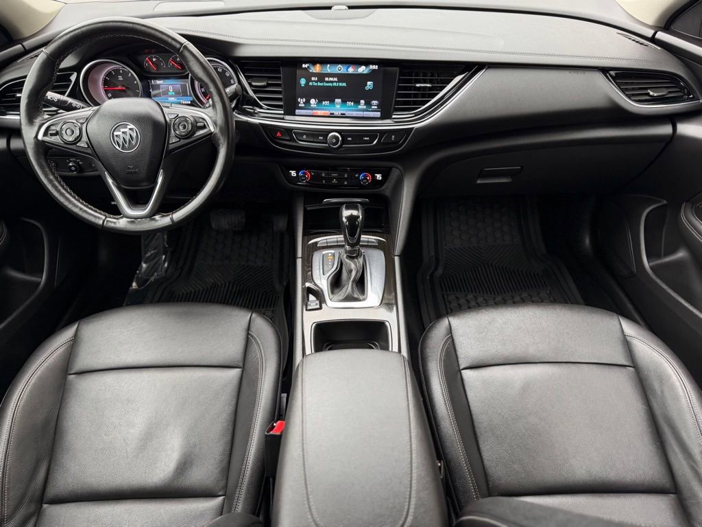 Used 2018 Buick Regal Essence image 12