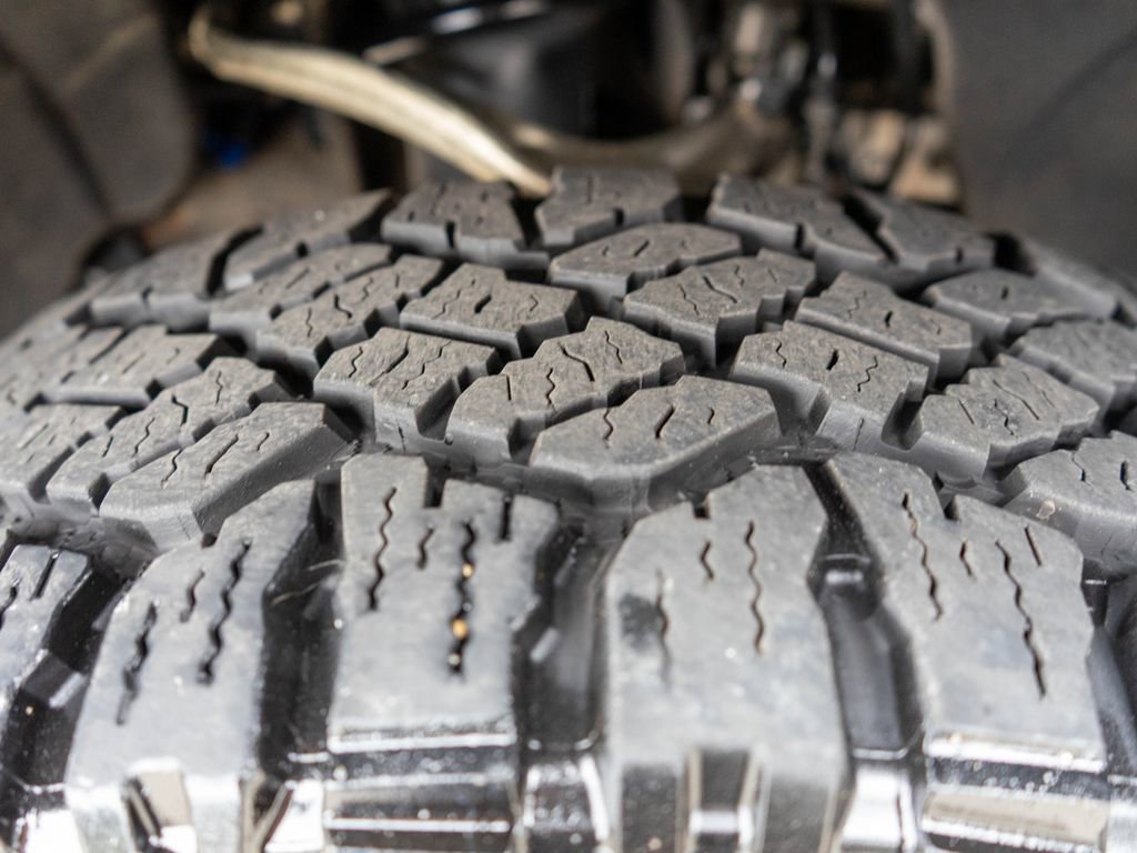 Used 2019 GMC Sierra 1500 AT4 w/ AT4 Premium Package image 33