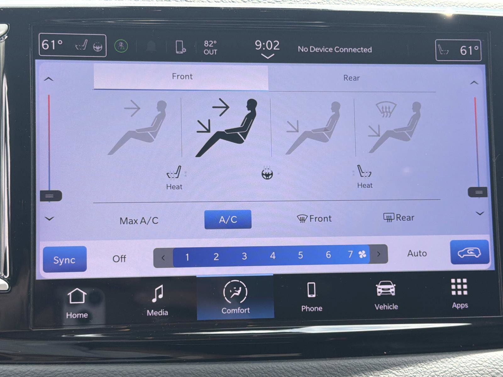 Used 2023 Chrysler Pacifica Touring-L FWD image 14