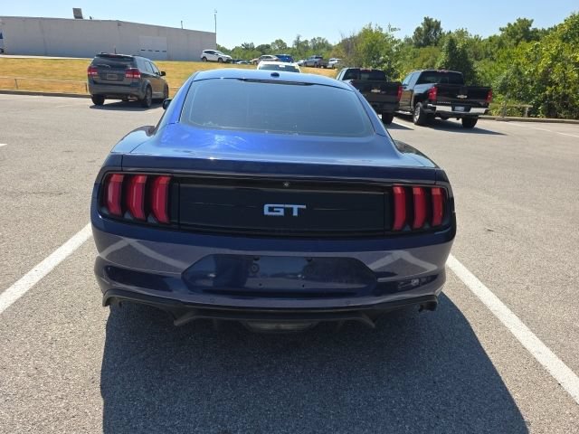 Used 2019 Ford Mustang GT RWD image 4