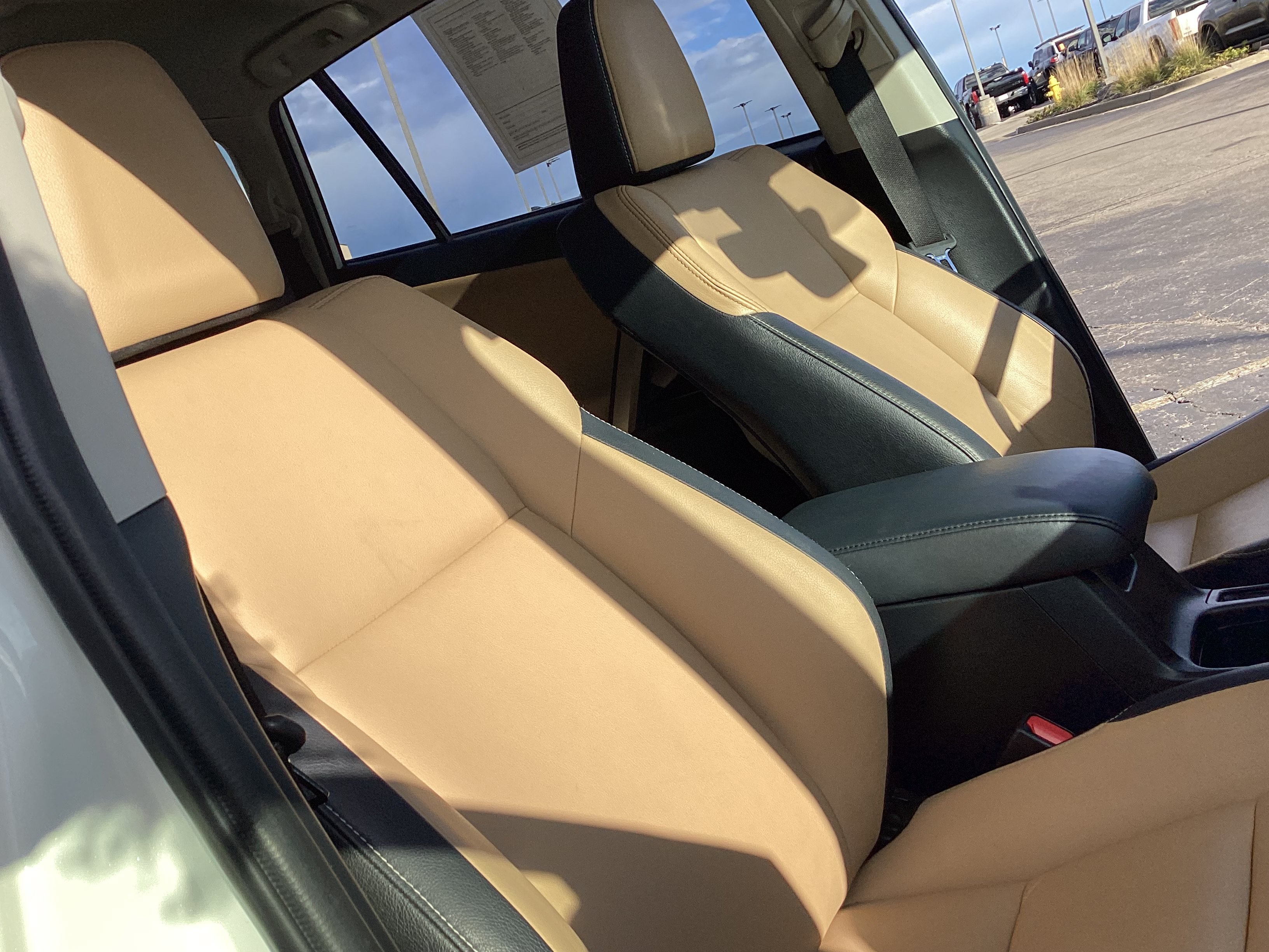 Used 2016 Toyota RAV4 Limited AWD/4WD image 5