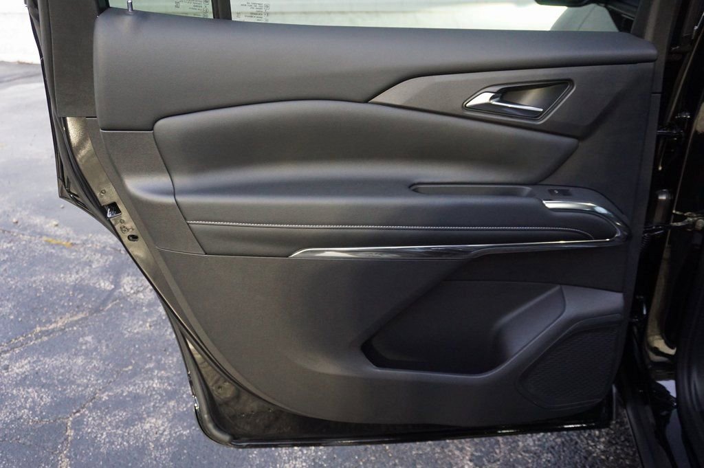 New 2026 Chevrolet Traverse LT w/ Driver Confidence Package image 25