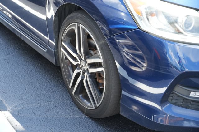 Used 2016 Honda Accord Sport image 2