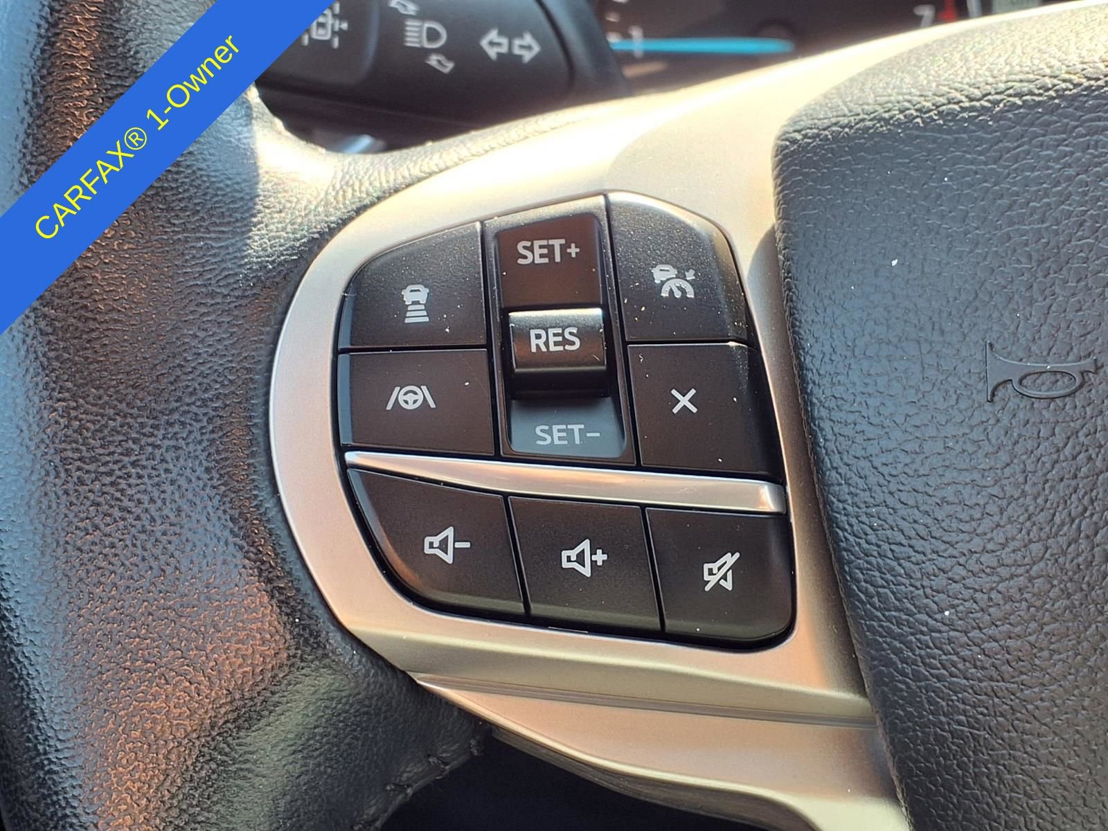 Used 2023 Ford Explorer XLT w/ Equipment Group 202A AWD/4WD image 29