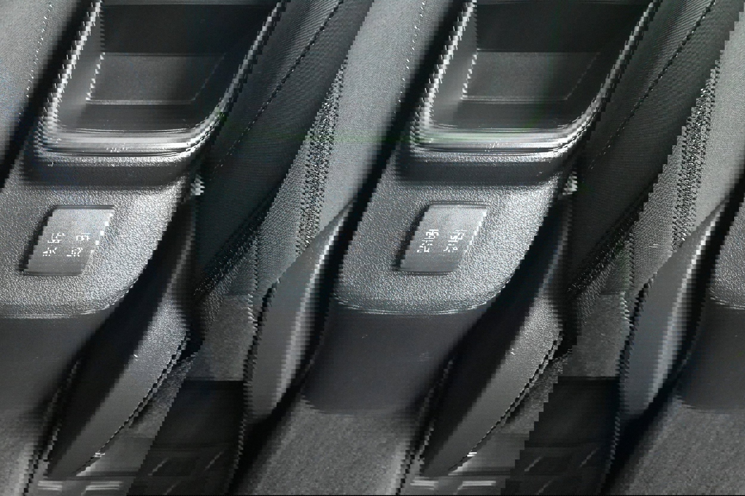 Used 2020 Subaru Outback Premium image 30