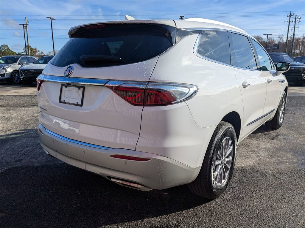 Certified 2024 Buick Enclave Essence image 8