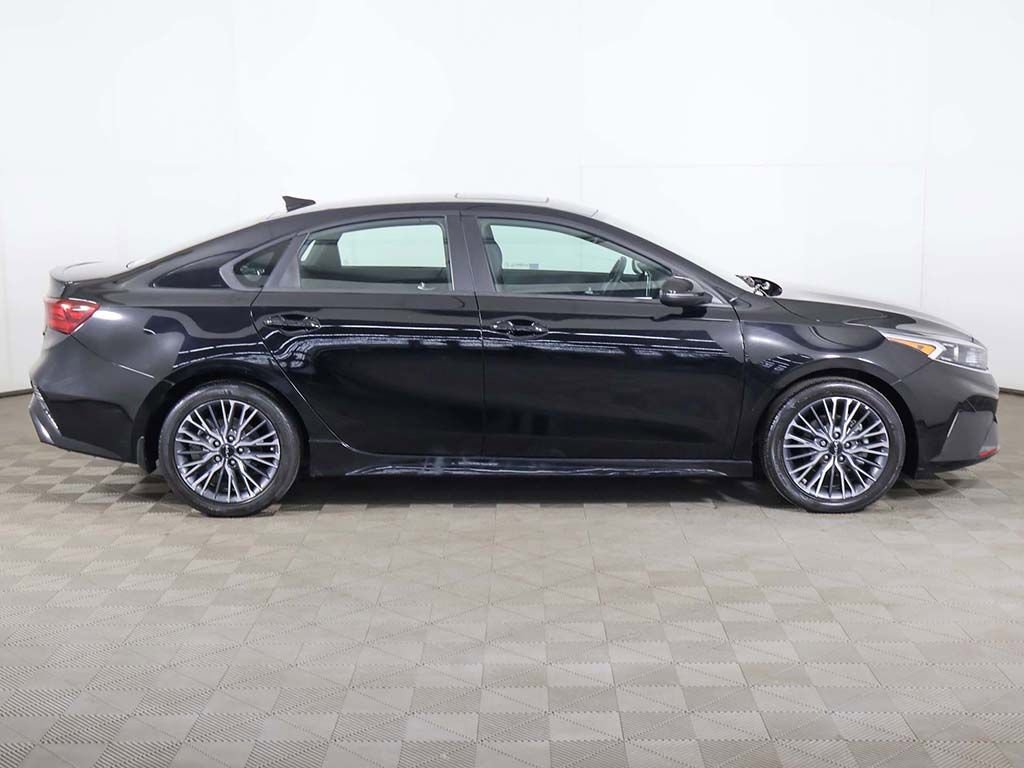 Used 2023 Kia Forte GT-Line w/ GT-Line Premium Package FWD image 18