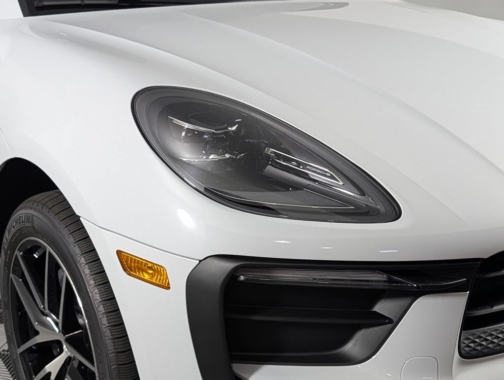New 2026 Porsche Macan AWD/4WD image 15