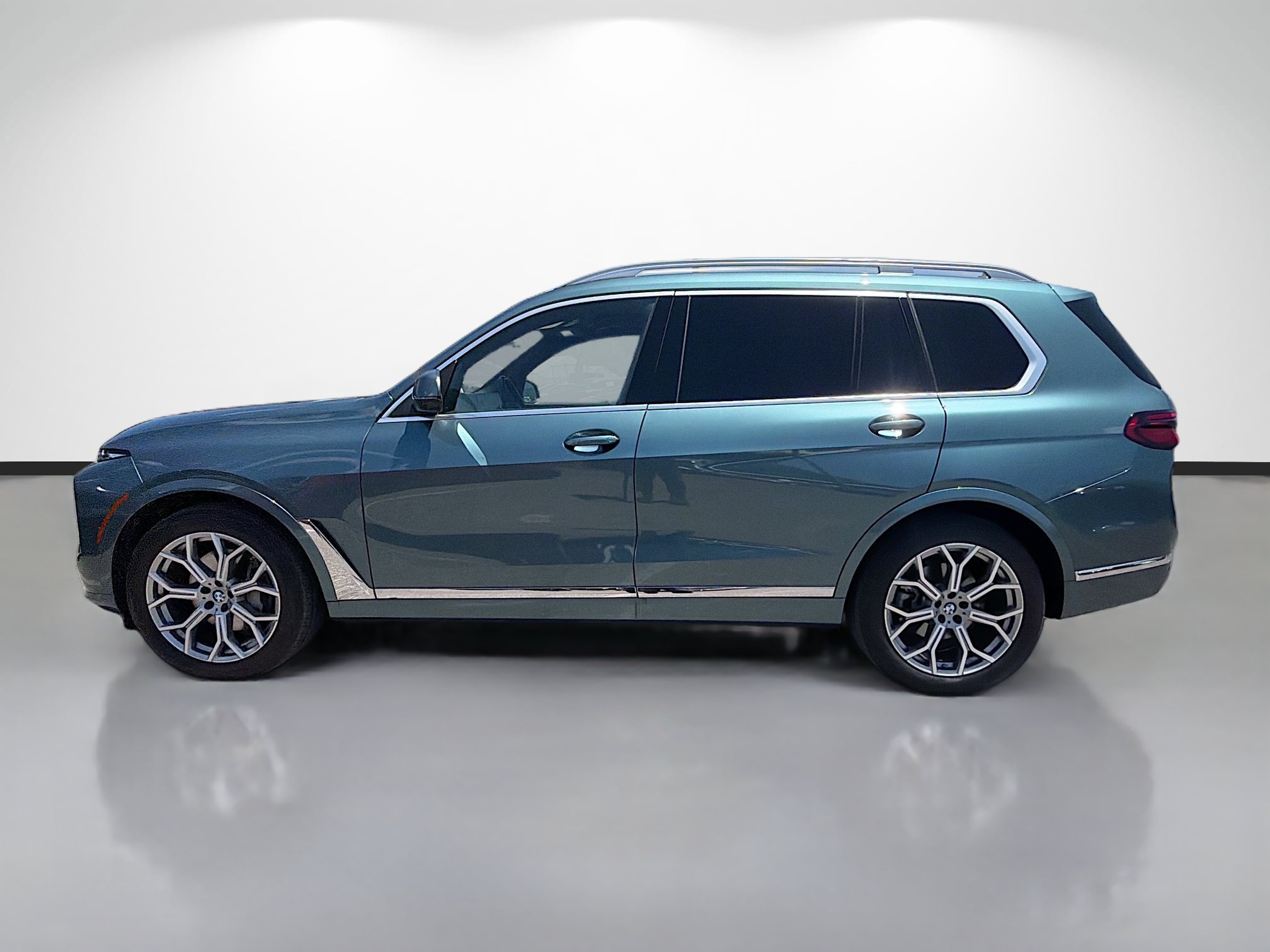 Used 2026 BMW X7 xDrive40i AWD/4WD image 6