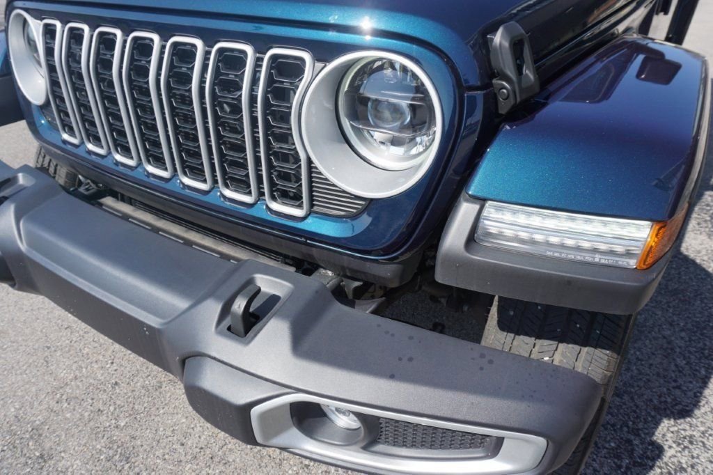 New 2025 Jeep Wrangler Unlimited Sahara image 10