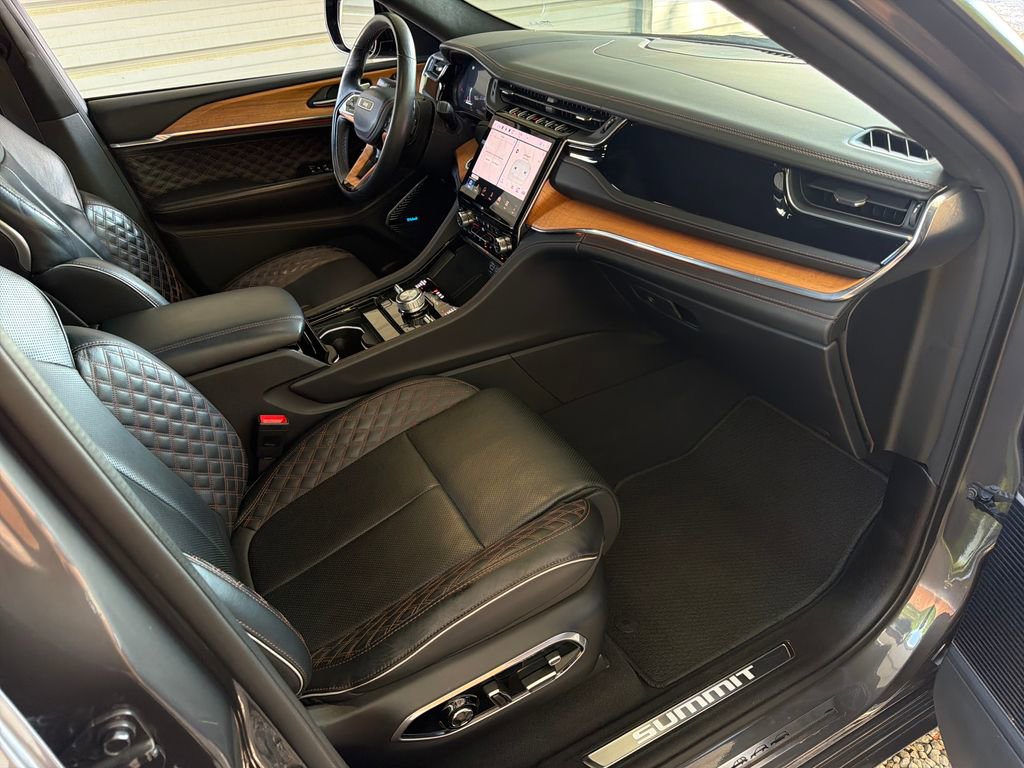 Used 2024 Jeep Grand Cherokee L Summit image 30