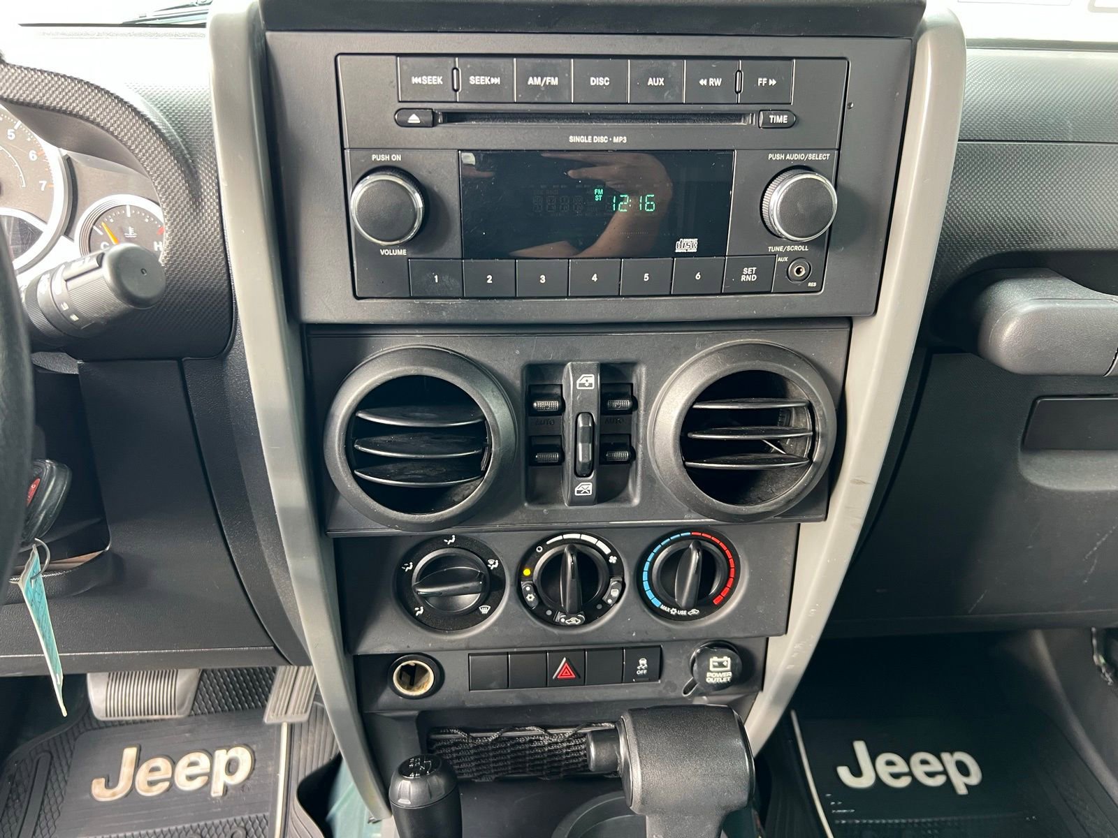 Used 2010 Jeep Wrangler Unlimited Sport image 23