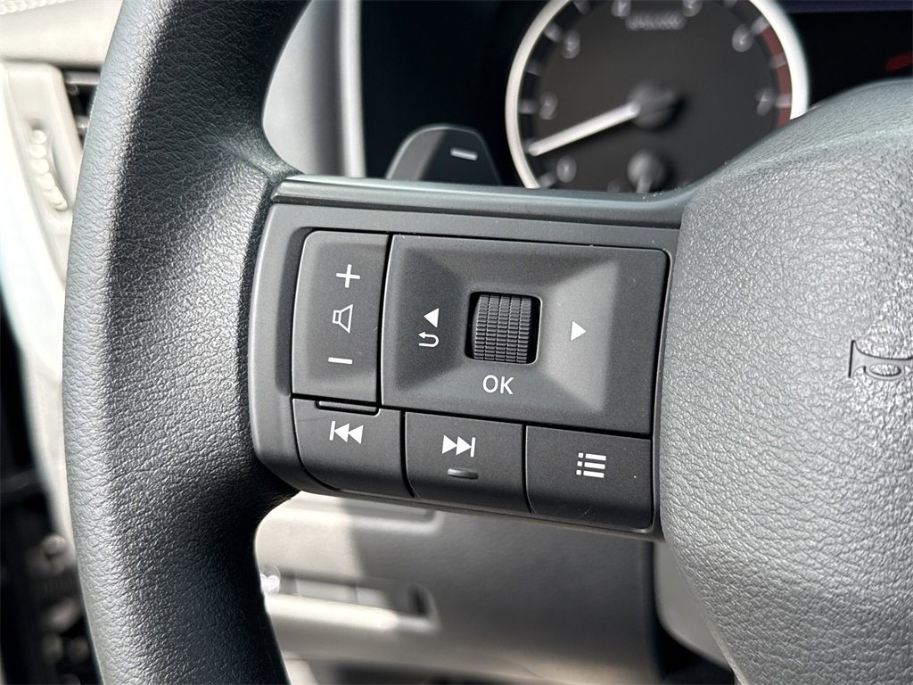 Certified 2025 Nissan Rogue S image 36