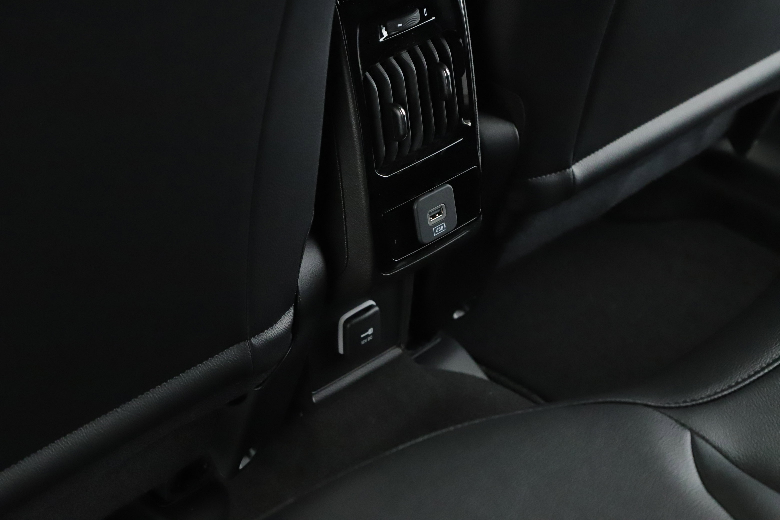 New 2026 Jeep Compass Limited w/ Sun, Sound & Navigation Group image 5