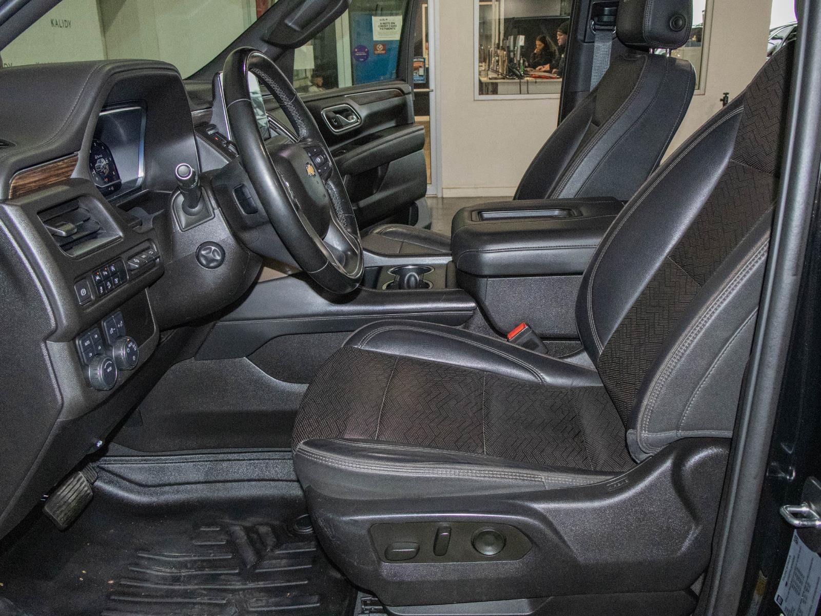 Used 2023 Chevrolet Tahoe High Country AWD/4WD image 8