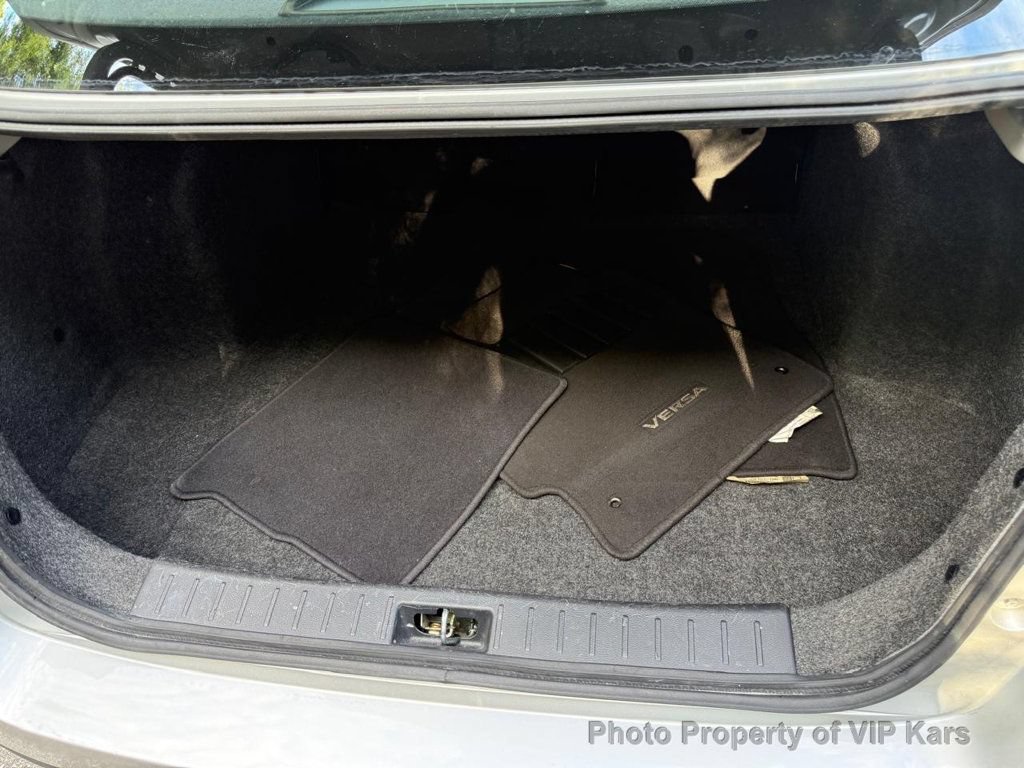 Used 2020 Nissan Versa S FWD image 21